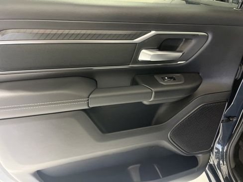 New 2026 RAM 1500 4x4 Crew Cab image 33