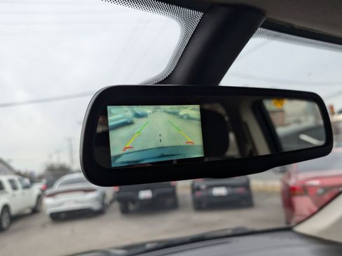 Used 2018 Dodge Journey SE image 24