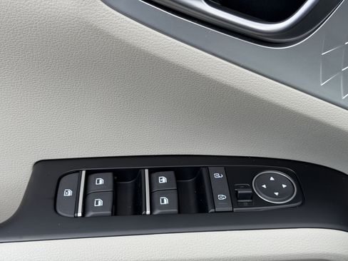 Certified 2023 Kia Soul LX FWD image 18