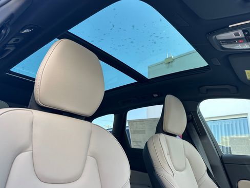 New 2026 Volvo XC60 B5 Plus w/ Climate Package image 14
