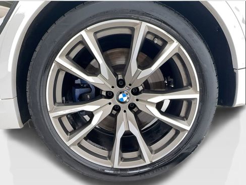 Used 2020 BMW X7 M50i w/ Dynamic Handling Package AWD/4WD image 14