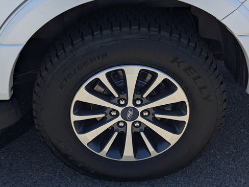 Used 2016 Ford Expedition XLT RWD image 7