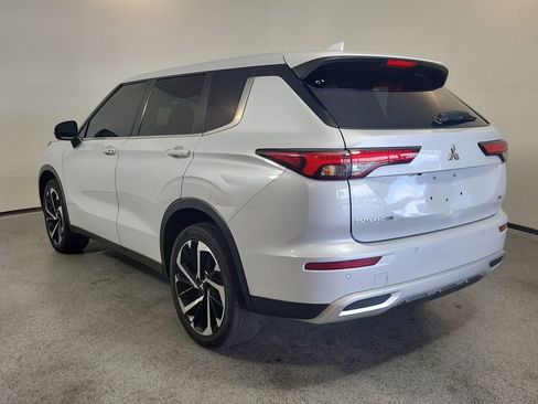 Used 2023 Mitsubishi Outlander SE image 5