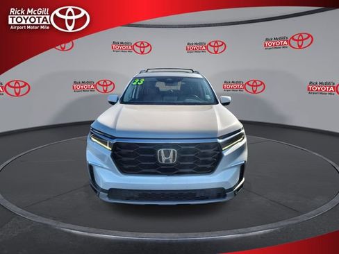 Used 2023 Honda Pilot Touring image 3