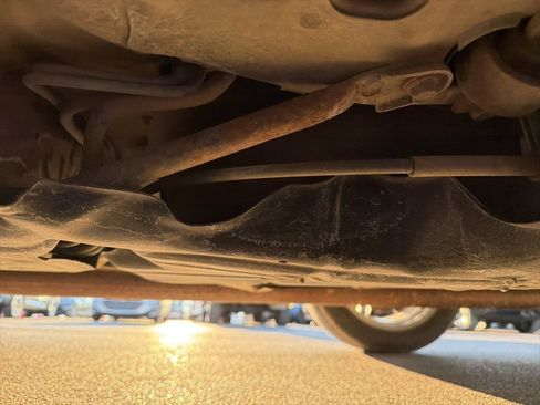 Used 2016 Toyota Camry XLE image 16