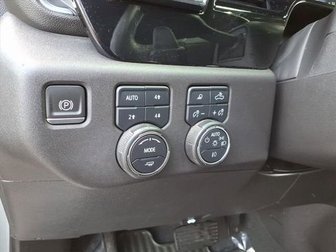 Used 2023 Chevrolet Silverado 1500 LTZ AWD/4WD image 13