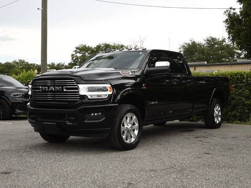 Used 2022 RAM 3500 Laramie AWD/4WD image 2