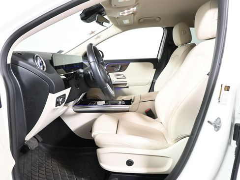 Certified 2023 Mercedes-Benz GLA 250 4MATIC image 3