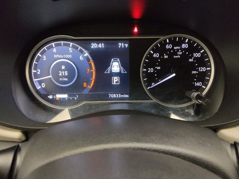 Used 2021 Nissan Versa SV image 23