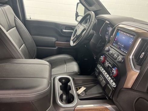 Used 2023 Chevrolet Silverado 3500 High Country w/ Technology Package image 18