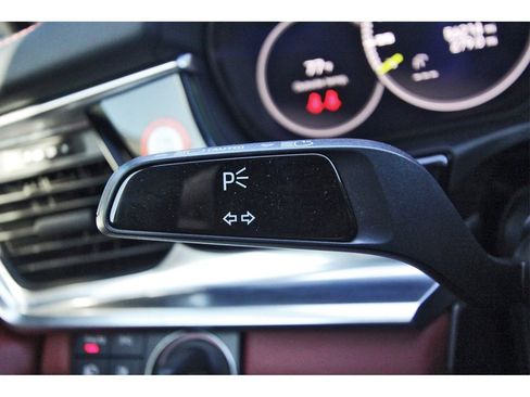 Used 2022 Porsche Panamera 4 image 17