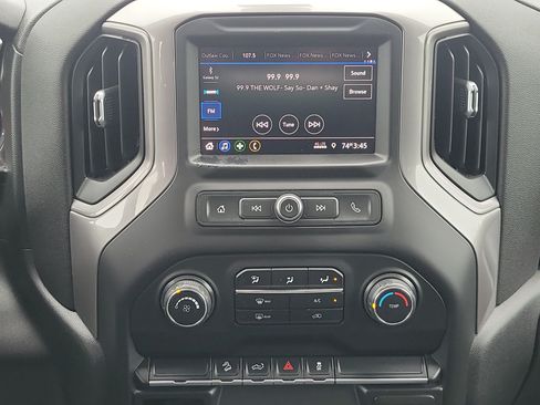 Used 2020 Chevrolet Silverado 1500 Custom Trail Boss w/ Custom Convenience Package AWD/4WD image 25