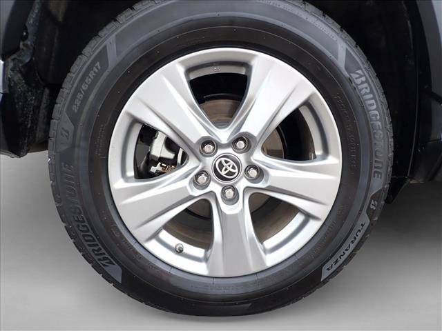Used 2024 Toyota RAV4 LE AWD/4WD image 7