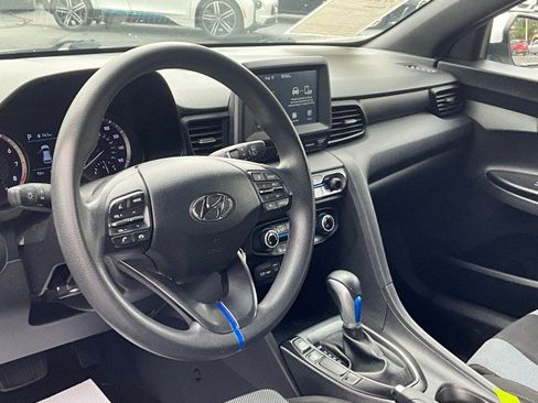 Used 2019 Hyundai Veloster 2.0 FWD image 7