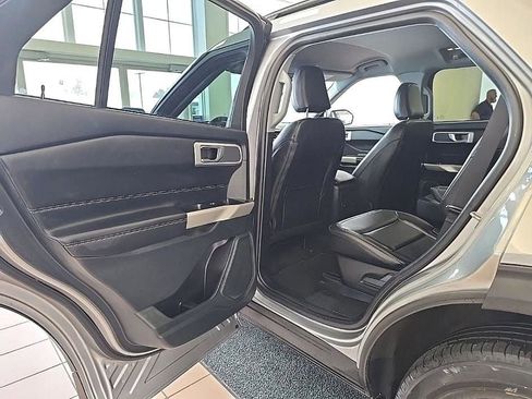 Used 2023 Ford Explorer XLT w/ Equipment Group 202A image 25