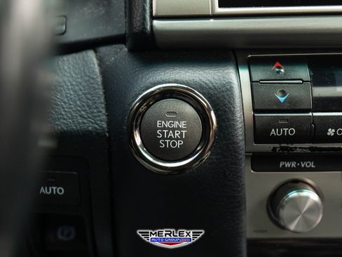 Used 2013 Lexus LS 460 AWD image 31