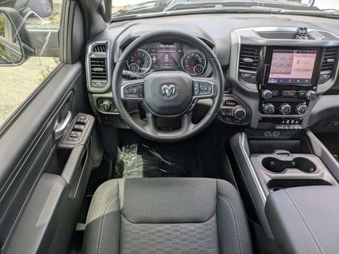 New 2026 RAM 1500 Express AWD/4WD image 15