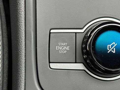 New 2026 Volkswagen Tiguan SE image 21