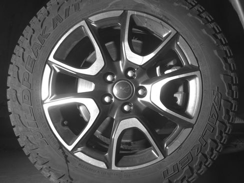 Used 2025 Jeep Compass Trailhawk image 13