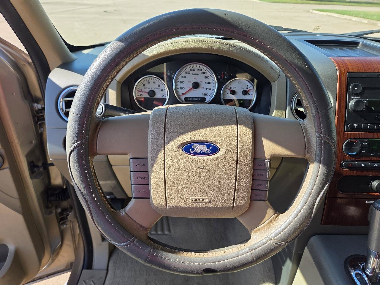 Used 2005 Ford F150 Lariat RWD image 15
