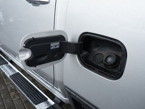 Used 2020 Chevrolet Silverado 2500 LTZ w/ Technology Package image 11