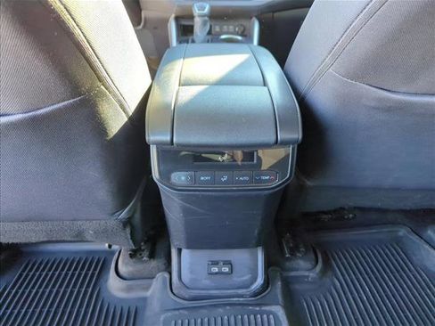 Certified 2023 Toyota Highlander LE image 23