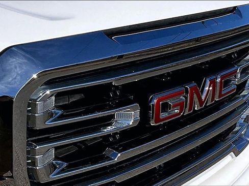 Used 2021 GMC Sierra 1500 SLT w/ SLT Premium Plus Package image 31