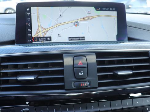 Used 2018 BMW M3 image 33