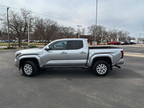 Used 2024 Toyota Tacoma SR5 image 6