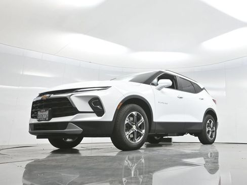 New 2025 Chevrolet Blazer LT w/ Convenience Package FWD image 65