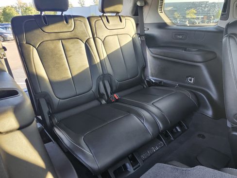 Used 2022 Jeep Grand Cherokee L Limited image 13