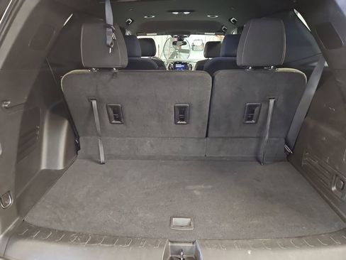 Used 2023 Chevrolet Traverse LT AWD/4WD image 27