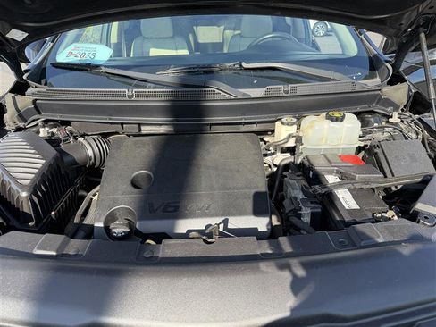 Used 2018 Buick Enclave Essence w/ LPO, Hit The Road Package AWD/4WD image 19