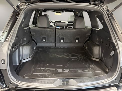 Certified 2025 Subaru Forester Touring AWD/4WD image 38