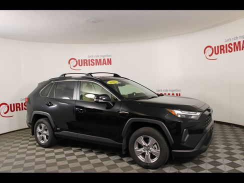 Used 2025 Toyota RAV4 XLE AWD/4WD image 10