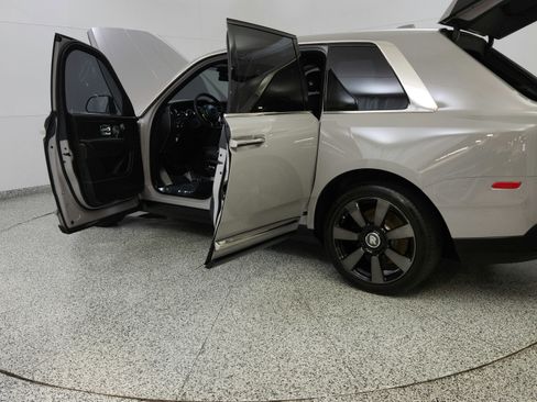 Used 2021 Rolls-Royce Cullinan AWD/4WD image 11