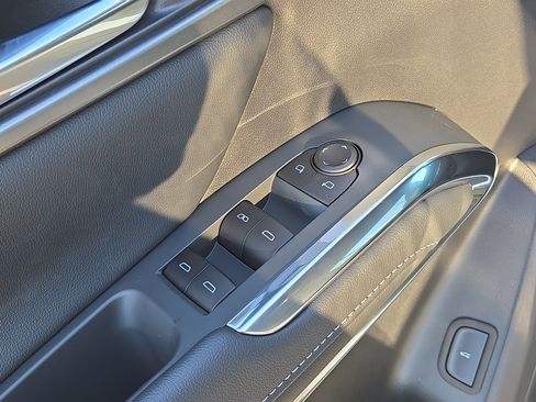 New 2026 Chevrolet Traverse LT image 20