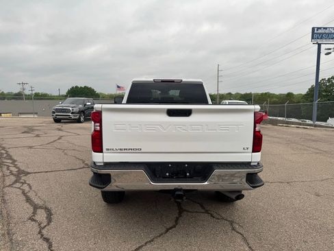 Used 2024 Chevrolet Silverado 2500 LT AWD/4WD image 6
