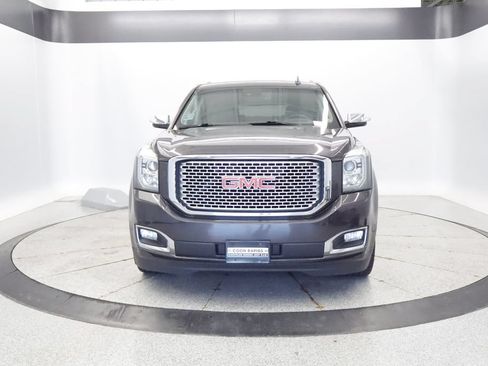 Used 2016 GMC Yukon XL Denali w/ Open Road Package AWD/4WD image 11