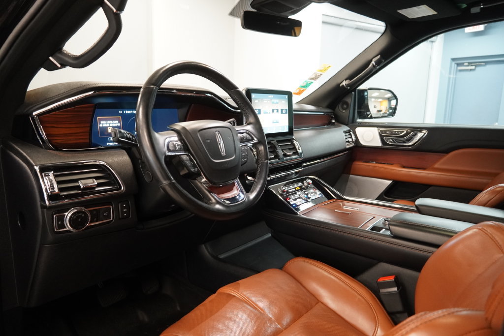 Used 2020 Lincoln Navigator L Reserve AWD/4WD image 7