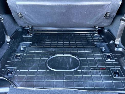 Used 2022 Jeep Wrangler Rubicon image 24