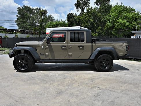 Used 2020 Jeep Gladiator Sport w/ Quick Order Package 24S AWD/4WD image 6