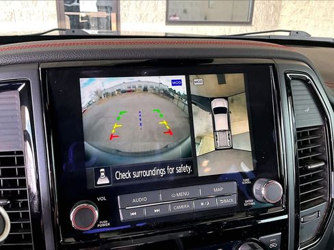 Used 2021 Nissan Titan PRO-4X w/ Pro-4x Convenience Package image 28