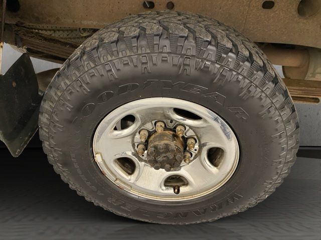 Used 2004 Chevrolet Silverado 2500 LS AWD/4WD image 39