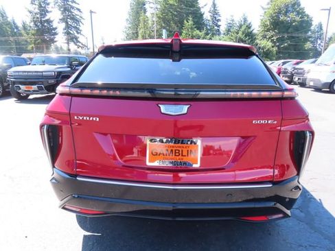 Certified 2024 Cadillac Lyriq Luxury AWD/4WD image 7