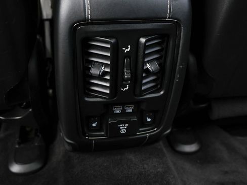 Used 2017 Jeep Grand Cherokee SRT AWD/4WD image 31