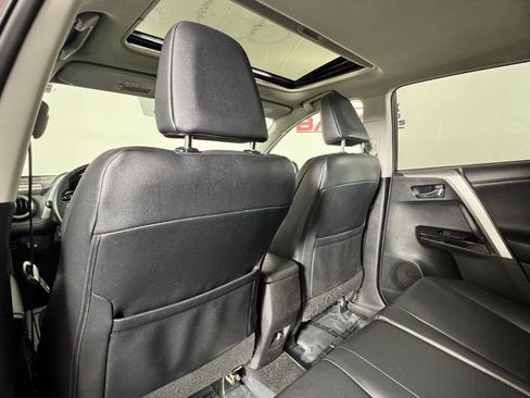 Used 2016 Toyota RAV4 Limited AWD/4WD image 33