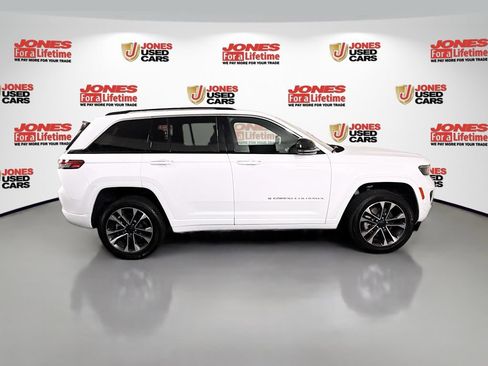 Used 2023 Jeep Grand Cherokee Overland w/ Advanced Protech Group III AWD/4WD image 19