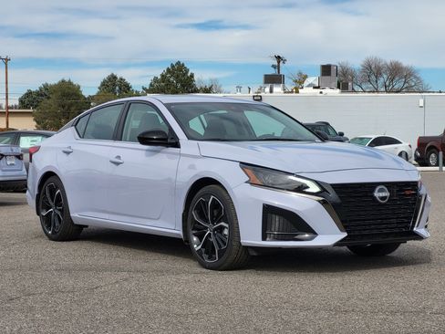 New 2025 Nissan Altima 2.5 SR image 7