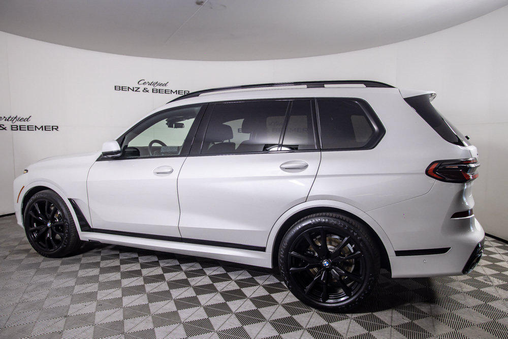Used 2026 BMW X7 xDrive40i w/ M Sport Package AWD/4WD image 13